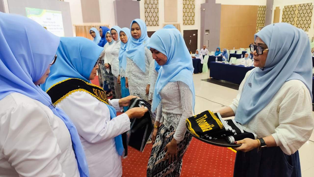 Buka Workshop PAUD HI, Bunda PAUD Bone Bolango Kukuhkan Bunda PAUD Kecamatan